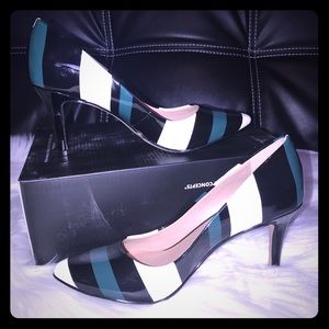 INC Zitah Pointed Toe Striped Heels NIB (no lid)